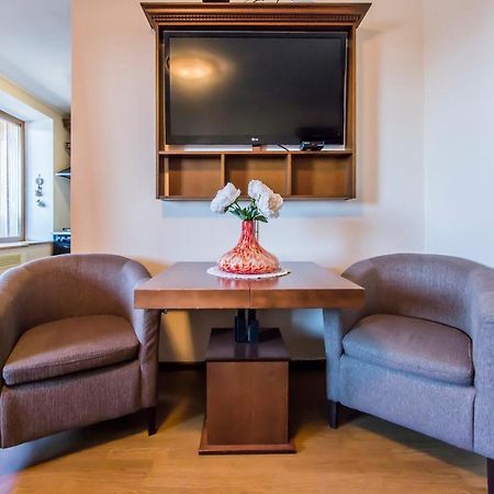 Two-Room Apartments On Maidan Nezavisimosti Киев Екстериор снимка